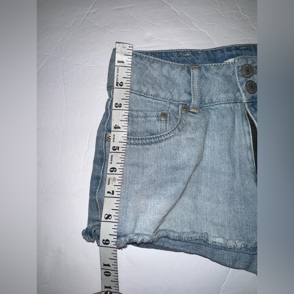 Levi’s High Rise Shorty Short - Picture 8 of 10